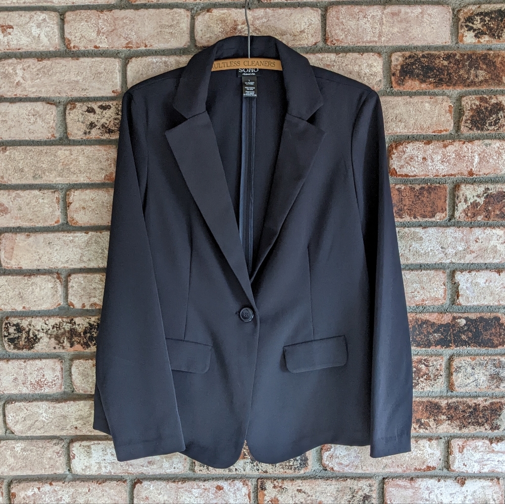 👩‍💼 Soho Apparel Black Blazer Size L
